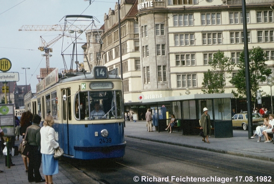 M4.65 2439 Linie 14, Hauptbahnhof, 17.08.1982;
 Richard Feichtenschlager