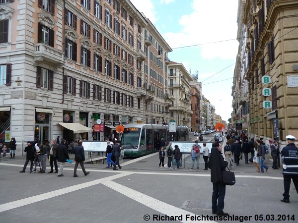Cityway II 9205, Linie 2, neue Endsation Piazzale Flaminio mit Umsetzgleisen, 05.03.2014.;  Richard Feichtenschlager